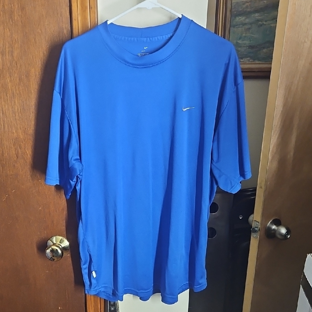 Nike Men's Blue T-Shirt